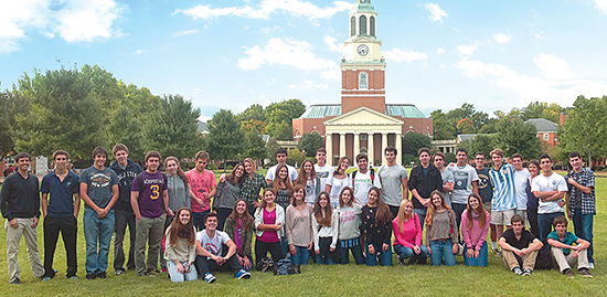 Alumnos de 5to año de secundaria de nh en Wake forest University en North Carolina